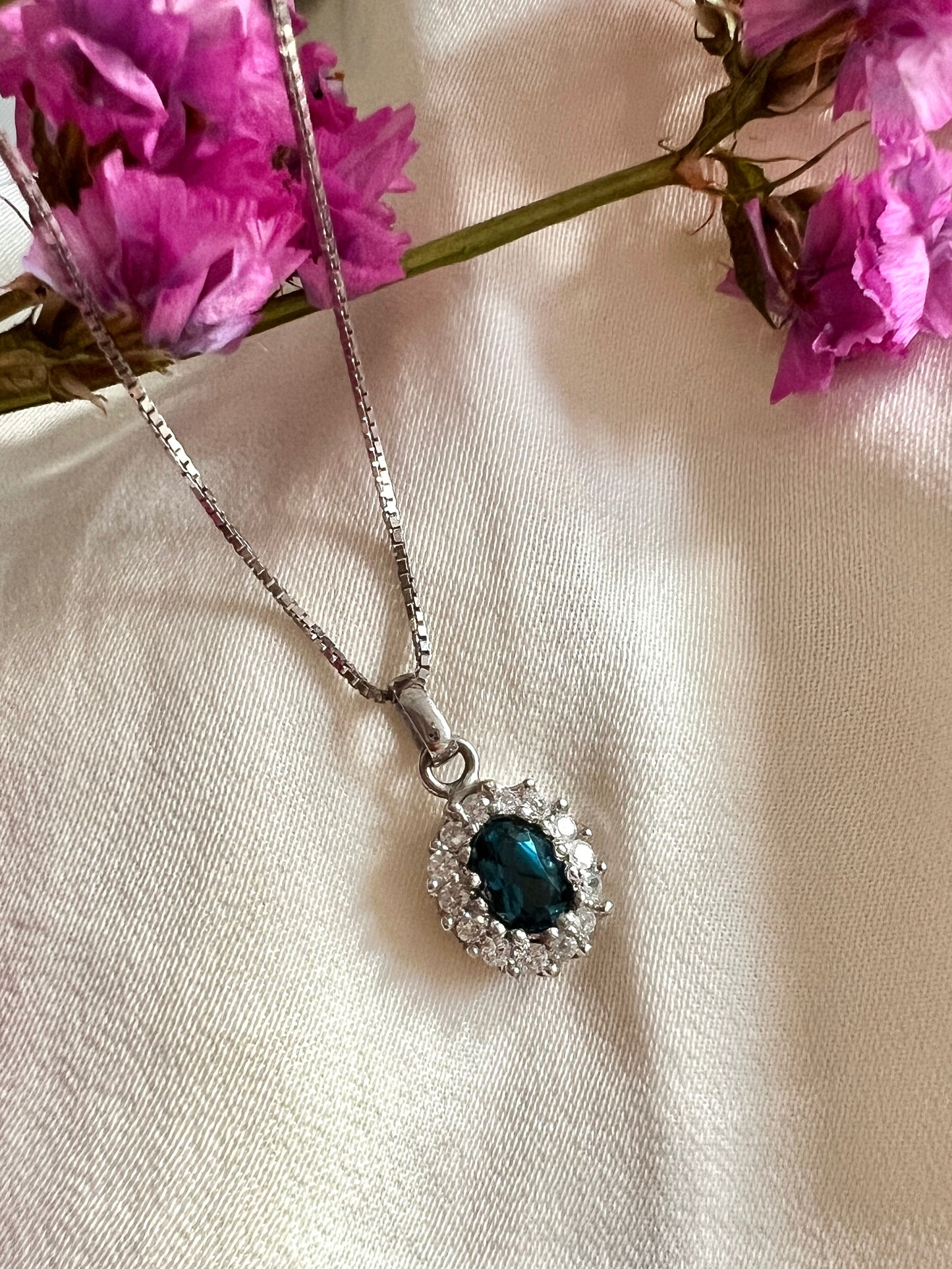 COLLAR TOPACIO HALO