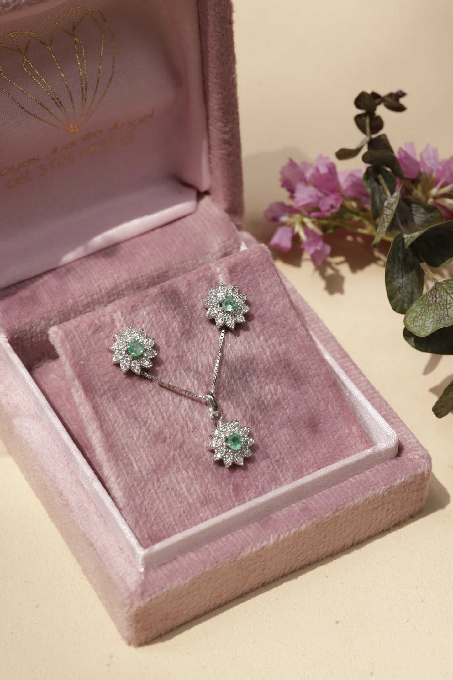 Collar flor Elena ESMERALDA