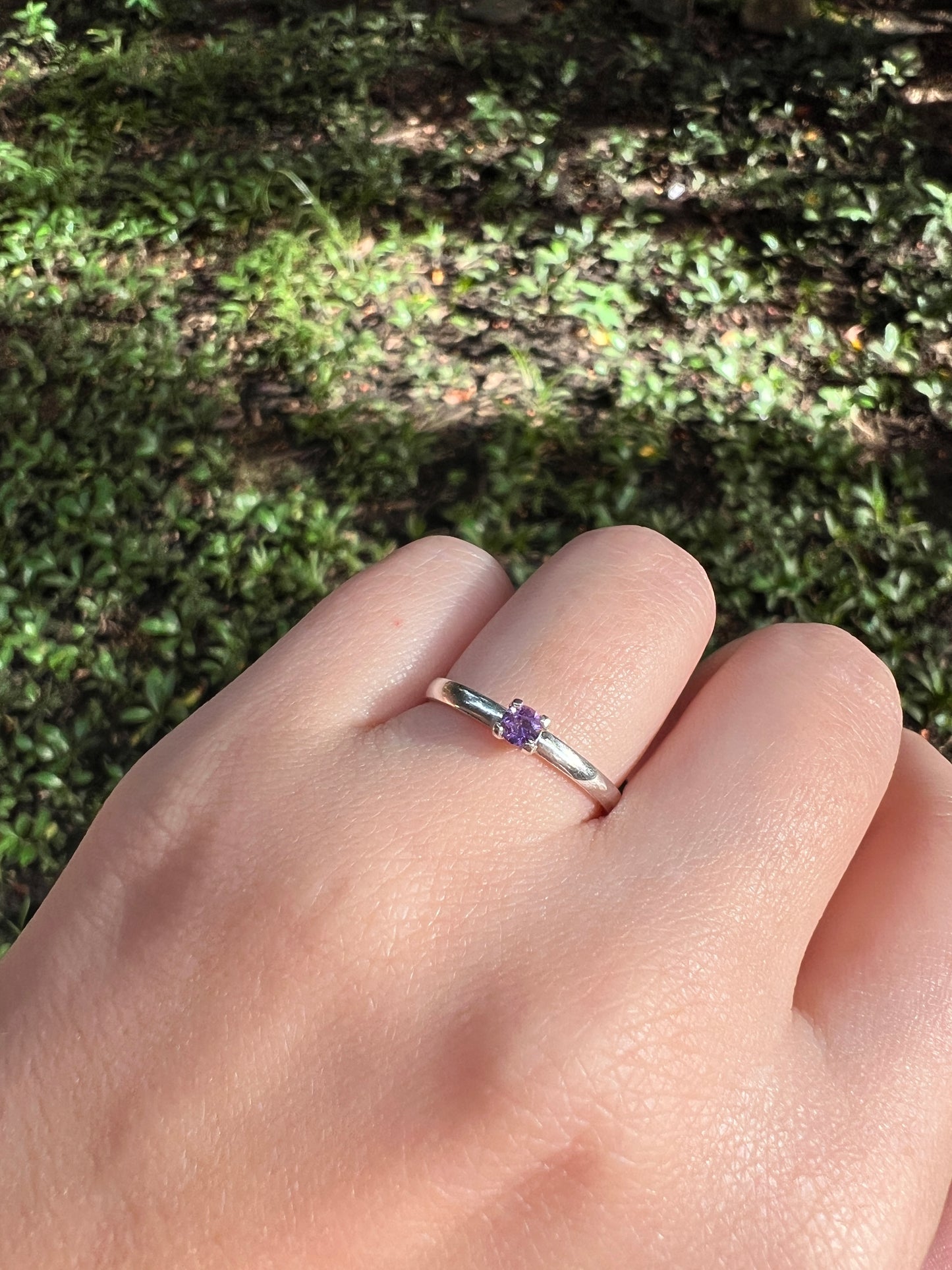 Anillo solitario AMATISTA